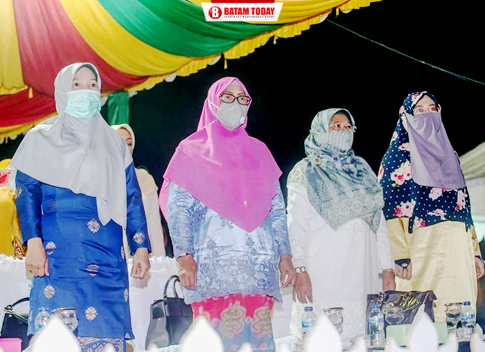 Anggota DPRD Anambas, H Tetti Hadiyati turut hadir pada pembukaan STQ ke-VII Anambas